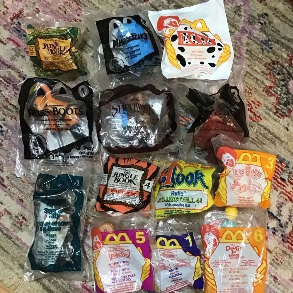 Vintage Disney movie happy meal characters 13 pieces some real rare ones in the
